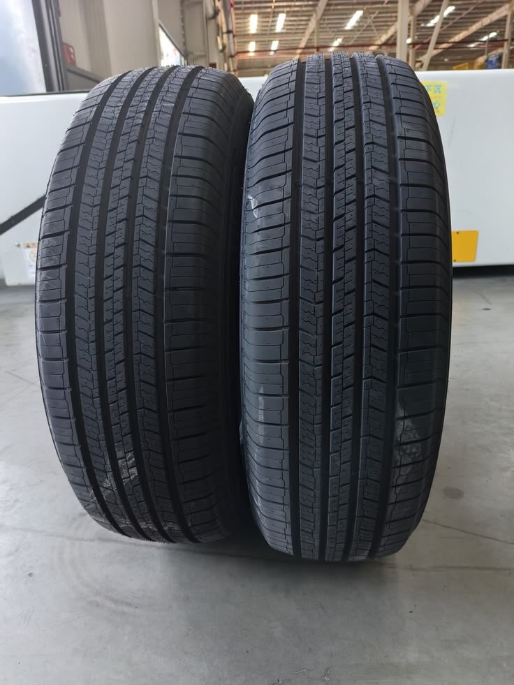Tyre 225/55R17